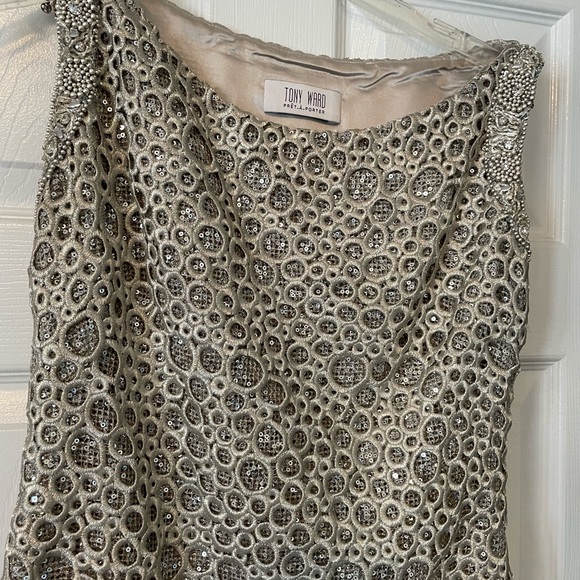 Gorgeous beige gown - Picture 2 of 2